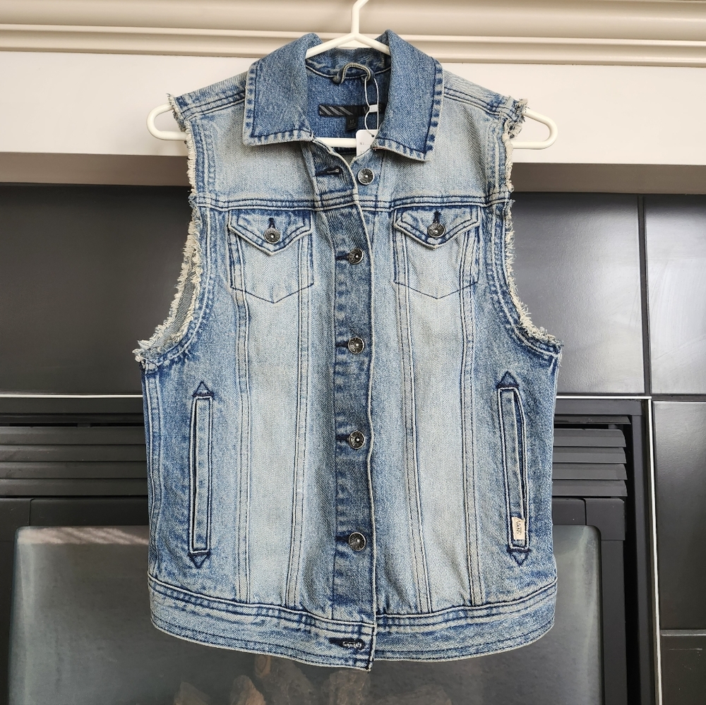 Vans Women's Denim Vest 100% Cotton, Size M
